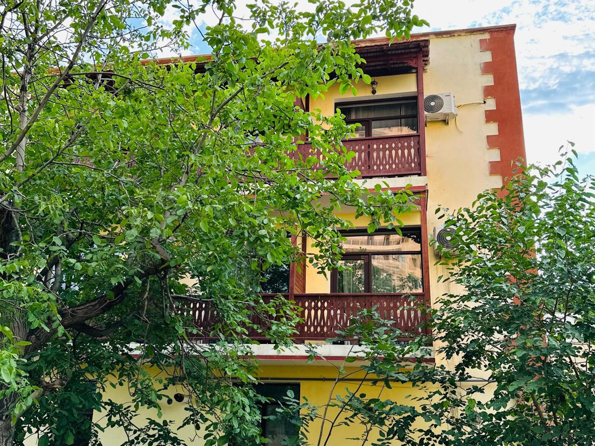 Armenia Hotel Erevan Exterior foto